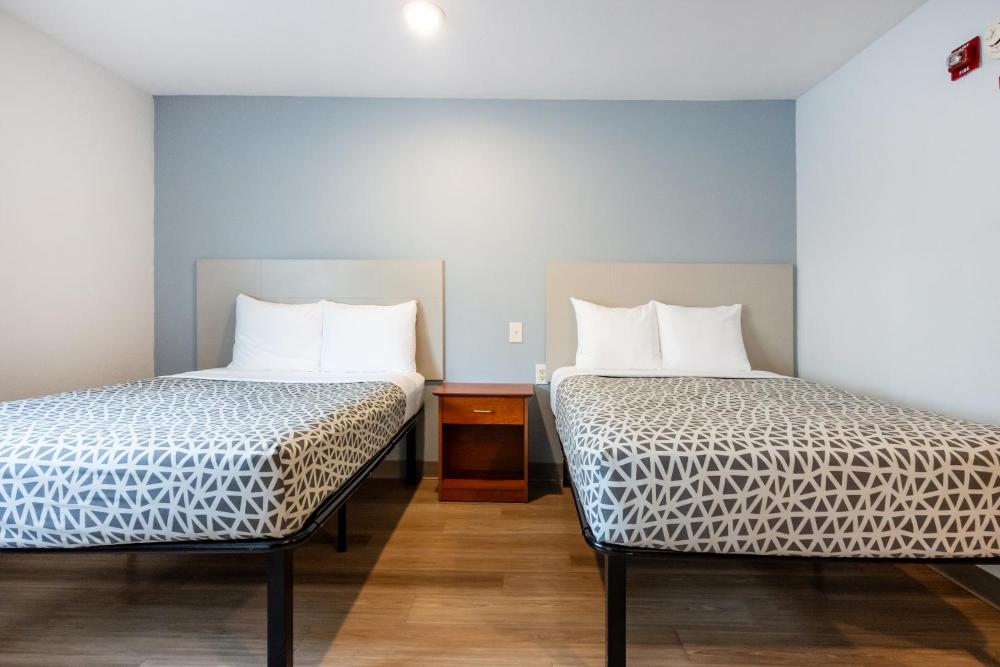 Double Room with Two Double Beds - Non-Smoking interior